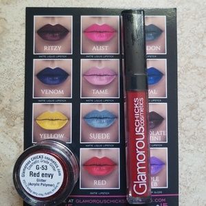 Unopened/unused glitter lipstick set